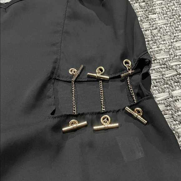 Charlotte Russe | Tank Top With Peekaboo Chains - Picture 3 of 7